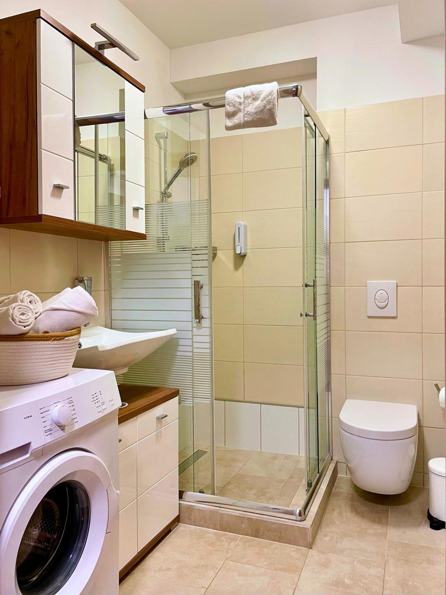 Leonardo50 Apartment Budapest Esterno foto